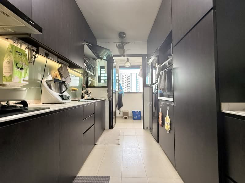 996C Buangkok Crescent, 996C Buangkok Crescent, 3 Bedrooms, 1,001 sqft, HDB Flat For Sale, by Haziq Irwan, 500213929 - Kitchen - PropertyGuru.com.sg