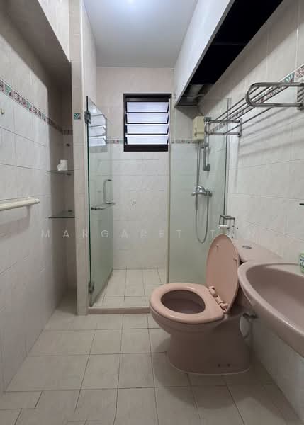 108C Mcnair Road, 108C Mcnair Road, 3 Bedrooms, 926 sqft, HDB Flat For Sale, by Margaret Tan, 500213930 - Bathroom - PropertyGuru.com.sg