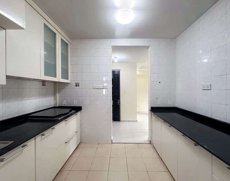 108C Mcnair Road, 108C Mcnair Road, 3 Bedrooms, 926 sqft, HDB Flat For Sale, by Margaret Tan, 500213930 - Kitchen - PropertyGuru.com.sg