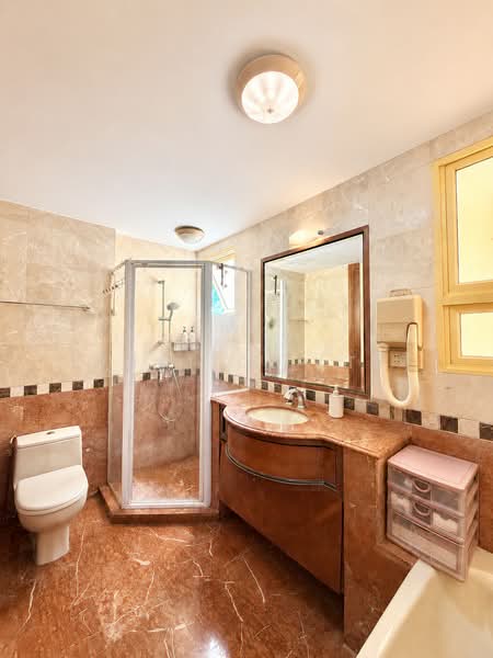 Villa Marina, 21 Jalan Sempadan, 3 Bedrooms, 1,249 sqft, Condominium For Sale, by TJHAI C. (TJ), 500213933 - Bathroom - PropertyGuru.com.sg