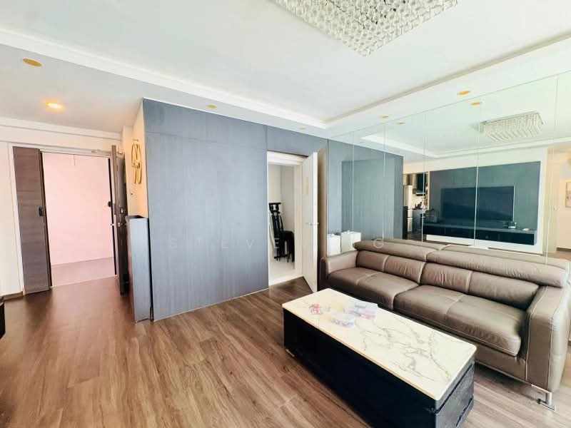 392 Bukit Batok West Avenue 5, 392 Bukit Batok West Avenue 5, 3 Bedrooms, 990 sqft, HDB Flat For Rent, by Steven NG, 500213940 - Living Room - PropertyGuru.com.sg