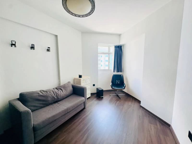 392 Bukit Batok West Avenue 5, 392 Bukit Batok West Avenue 5, 3 Bedrooms, 990 sqft, HDB Flat For Rent, by Steven NG, 500213940 - Living Room - PropertyGuru.com.sg