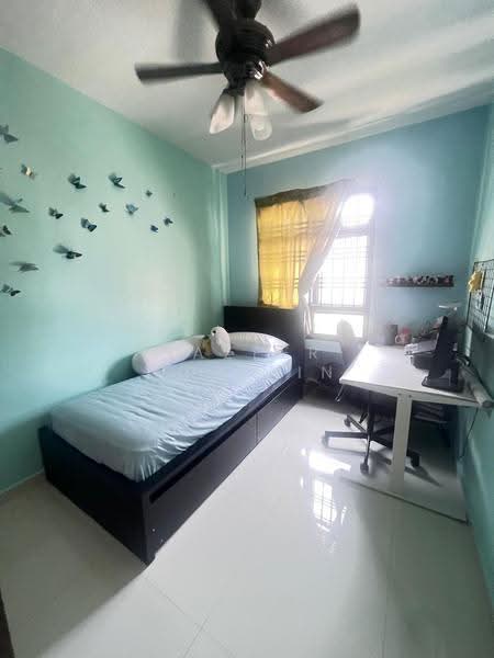 79A Toa Payoh Central, 79A Toa Payoh Central, Balestier / Toa Payoh, 3 Bedrooms, 818 sqft, HDB Flat For Sale, by Nazeer Hussain, 500213943 - Common Bedroom 2 - PropertyGuru.com.sg