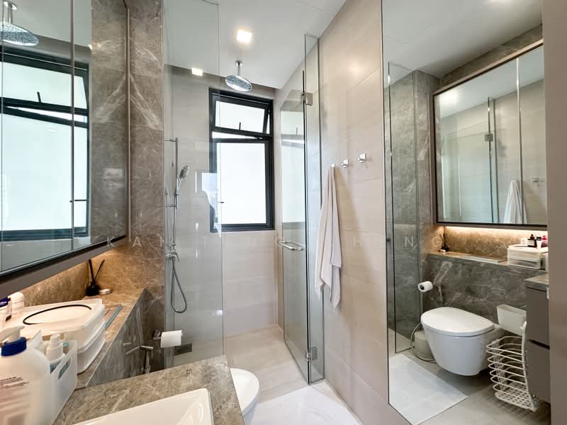 Highline Residences, 9 Kim Tian Road, 3 Bedrooms, 915 sqft, Condominium For Sale, by Kai Ting Cheng, 500213947 - Bathroom - PropertyGuru.com.sg