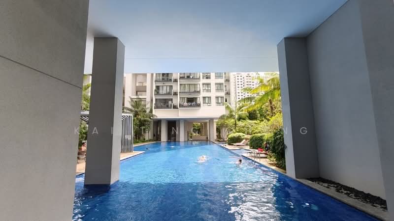 Highline Residences, 9 Kim Tian Road, 3 Bedrooms, 915 sqft, Condominium For Sale, by Kai Ting Cheng, 500213947 - Pool - PropertyGuru.com.sg