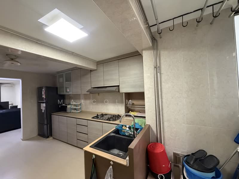 125 Lorong 1 Toa Payoh, 125 Lorong 1 Toa Payoh, Balestier / Toa Payoh, 2 Bedrooms, 721 sqft, HDB Flat For Sale, by Malcolm Neo, 500213951 - Kitchen - PropertyGuru.com.sg