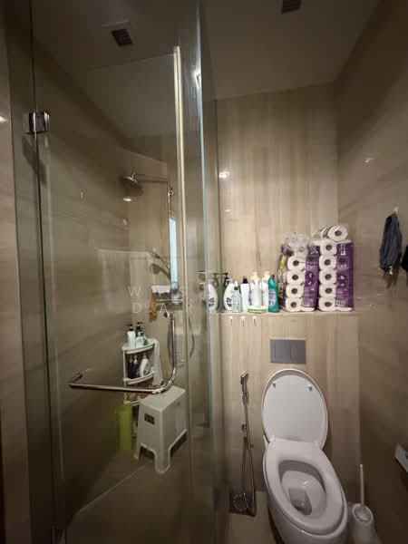 Bijou, 2 Jalan Mat Jambol, 1 Bedroom, 570 sqft, Condominium For Sale, by Wisdom Darryl, 500213962 - Bathroom - PropertyGuru.com.sg