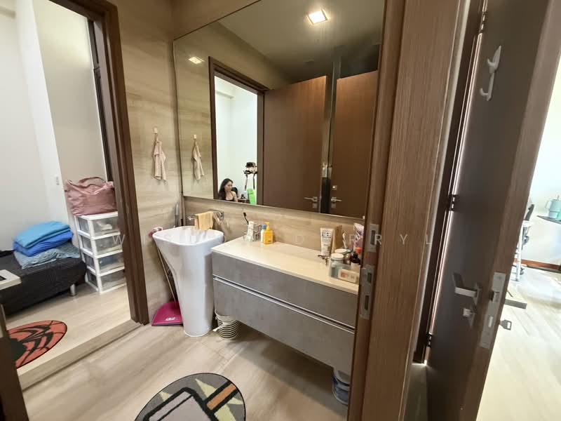 Bijou, 2 Jalan Mat Jambol, 1 Bedroom, 570 sqft, Condominium For Sale, by Wisdom Darryl, 500213962 - Bathroom - PropertyGuru.com.sg