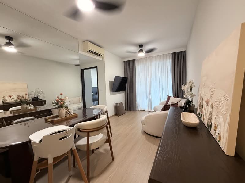 The Brownstone, 164 Canberra Drive, 3 Bedrooms, 915 sqft, Executive Condominium For Sale, by Mohamed Yaseen, 500213964 - Living Room - PropertyGuru.com.sg