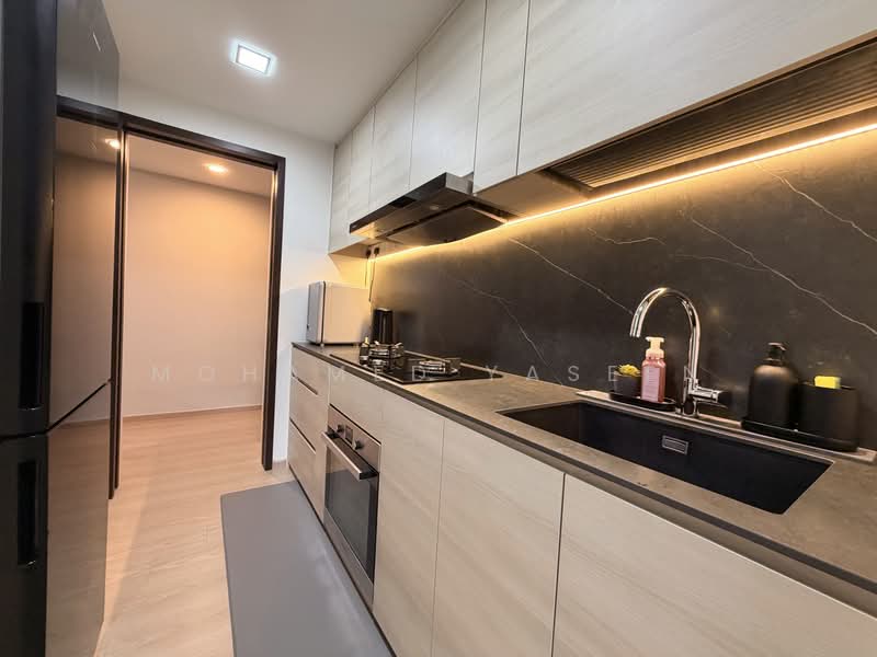 The Brownstone, 164 Canberra Drive, 3 Bedrooms, 915 sqft, Executive Condominium For Sale, by Mohamed Yaseen, 500213964 - Kitchen - PropertyGuru.com.sg