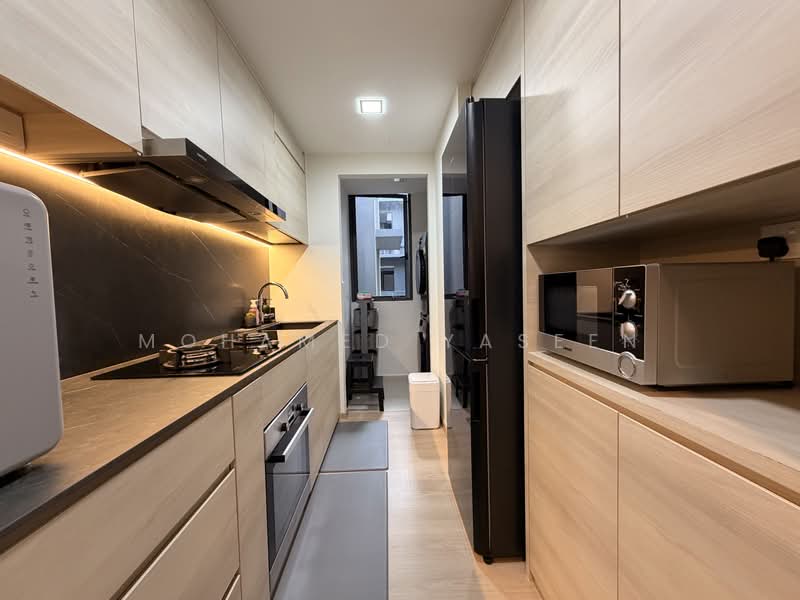 The Brownstone, 164 Canberra Drive, 3 Bedrooms, 915 sqft, Executive Condominium For Sale, by Mohamed Yaseen, 500213964 - Kitchen - PropertyGuru.com.sg
