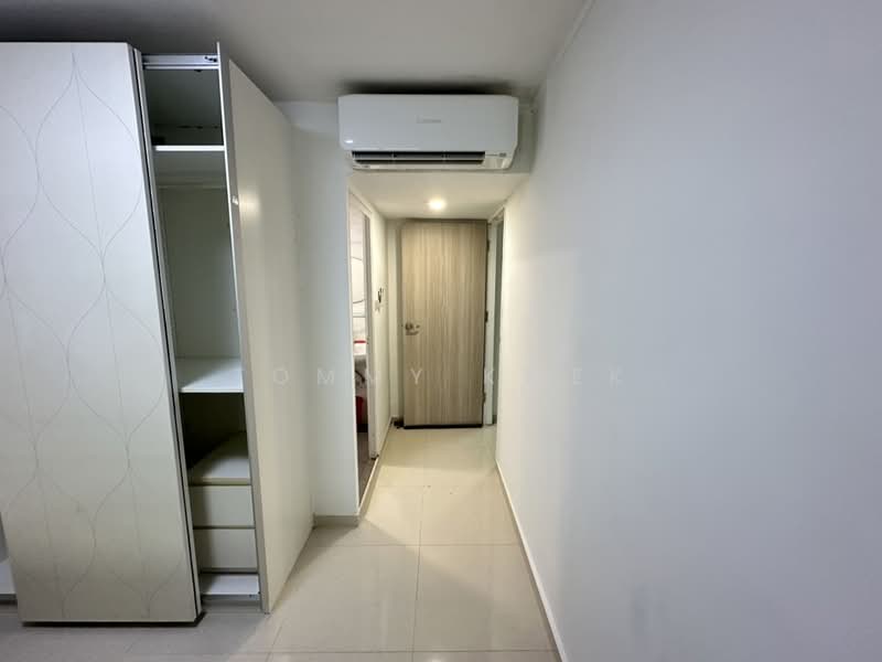 36 Beo Crescent, 36 Beo Crescent, Room Rental, 250 sqft, HDB Flat For Rent, by Tommy Kwek, 500213970 - Corridor - PropertyGuru.com.sg