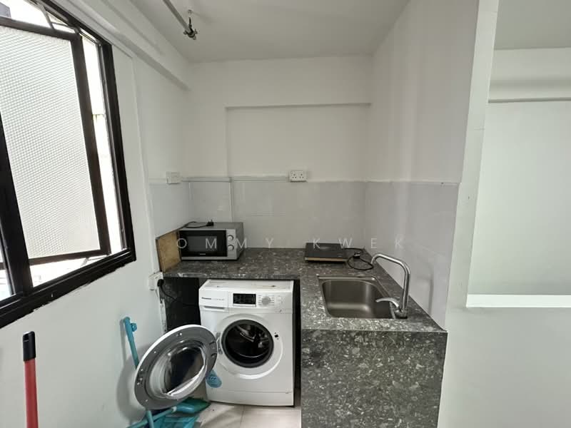 36 Beo Crescent, 36 Beo Crescent, Room Rental, 250 sqft, HDB Flat For Rent, by Tommy Kwek, 500213970 - Kitchen - PropertyGuru.com.sg