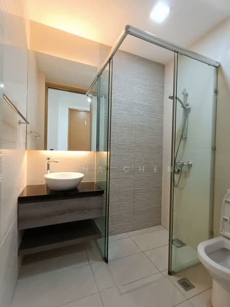 The Urbanite, 29 Hertford Road, 2 Bedrooms, 646 sqft, Condominium For Rent, by Mona Chen, 500213971 - Bathroom - PropertyGuru.com.sg