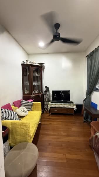Opera Estate, 63 Aida Street, 4 Bedrooms, 1,732 sqft, Terraced House For Sale, by Saadiah Ahmad, 500213986 - Living Room - PropertyGuru.com.sg