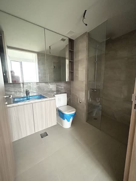 The Botany at Dairy Farm, 3 Dairy Farm Walk, 2 Bedrooms, 743 sqft, Condominium For Rent, by Kenny Yiu, 500213998 - Bathroom - PropertyGuru.com.sg