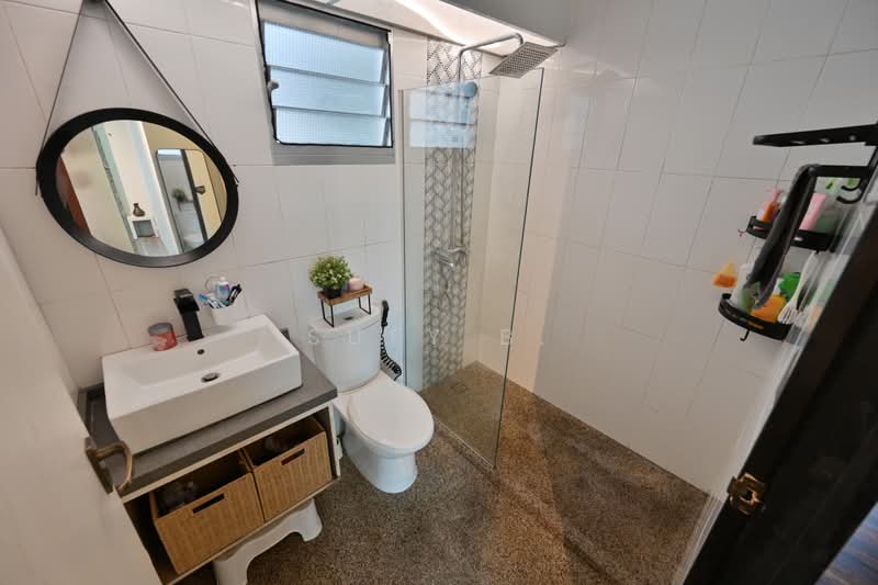 890B Woodlands Drive 50, 890B Woodlands Drive 50, 3 Bedrooms, 1,001 sqft, HDB Flat For Sale, by Sufy B., 500213999 - Master Bathroom - PropertyGuru.com.sg