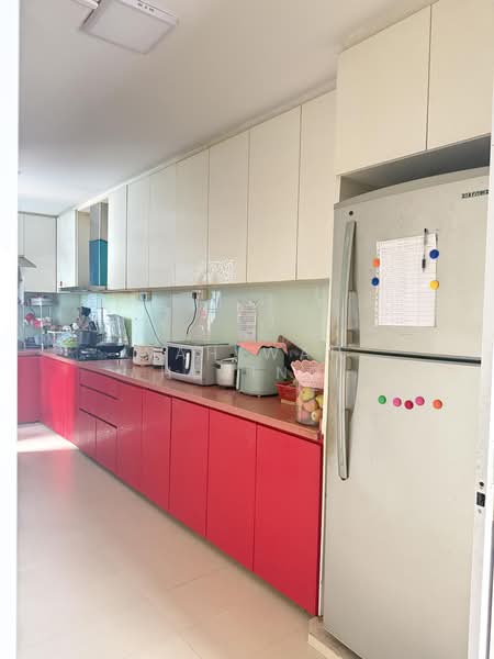128 Bishan Street 12, 128 Bishan Street 12, 4 Bedrooms, 1,313 sqft, HDB Flat For Sale, by Wah Wah Hlaing, 500214006 - Kitchen - PropertyGuru.com.sg