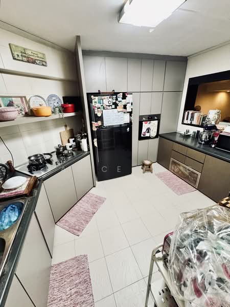 124 Jurong East Street 13, 124 Jurong East Street 13, Room Rental, 180 sqft, Condominium For Rent, by Shanice Yong, 500214007 - Kitchen - PropertyGuru.com.sg