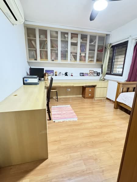 124 Jurong East Street 13, 124 Jurong East Street 13, Room Rental, 180 sqft, Condominium For Rent, by Shanice Yong, 500214007 - Study - PropertyGuru.com.sg