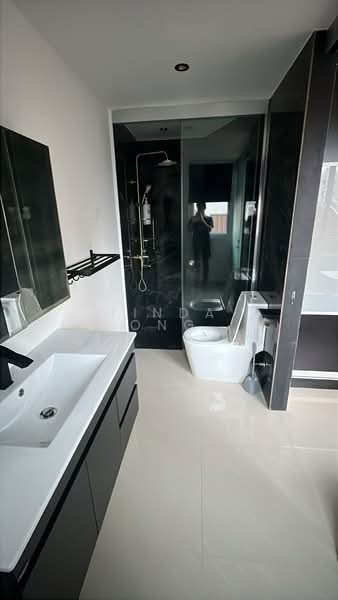 417235, , Room Rental, 400 sqft, Semi-Detached House For Rent, by Linda Ong, 500214018 - Bathroom - PropertyGuru.com.sg