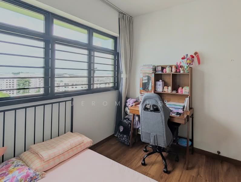 799A Woodlands Drive 60, 799A Woodlands Drive 60, 2 Bedrooms, 732 sqft, HDB Flat For Sale, by Jerome Ng, 500214019 - Common Bedroom view 1 - PropertyGuru.com.sg