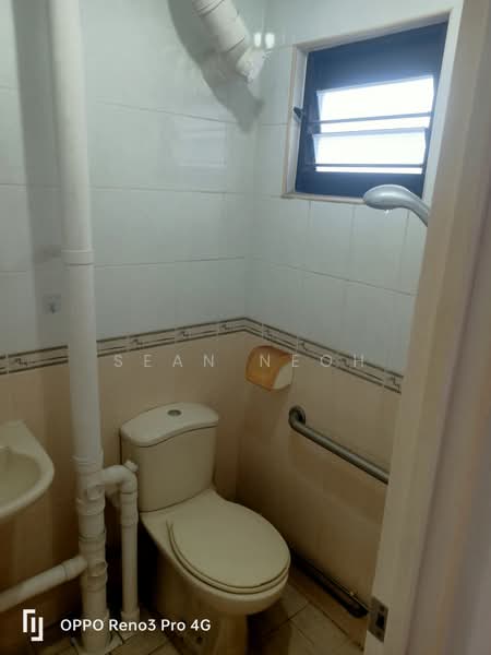 64 Telok Blangah Drive, 64 Telok Blangah Drive, 2 Bedrooms, 721 sqft, HDB Flat For Sale, by Sean Neoh, 500214023 - Bathroom - PropertyGuru.com.sg