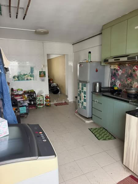 534 Jurong West Street 52, 534 Jurong West Street 52, 2 Bedrooms, 69 sqft, HDB Flat For Sale, by Mukesh D, 500214026 - Kitchen - PropertyGuru.com.sg
