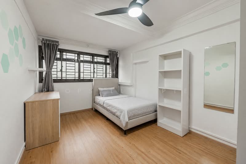642 Ang Mo Kio Avenue 5, 642 Ang Mo Kio Avenue 5, 4 Bedrooms, 1,302 sqft, HDB Flat For Sale, by JOHN YEO, 500214039 - Bedroom - PropertyGuru.com.sg