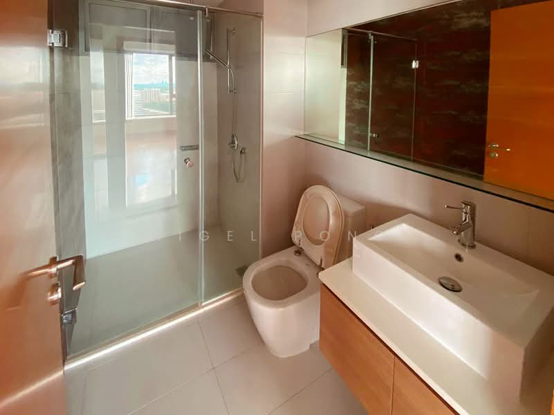 Centro Residences, 59 Ang Mo Kio Avenue 8, 4 Bedrooms, 1,281 sqft, Condominium For Sale, by Nigel Pong, 500214041 - Bathroom - PropertyGuru.com.sg