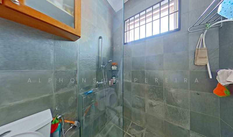 Tai keng terrace, , 4 Bedrooms, 2,980 sqft, Terraced House For Sale, by Alphonsus Pereira, 500214045 - Bathroom - PropertyGuru.com.sg