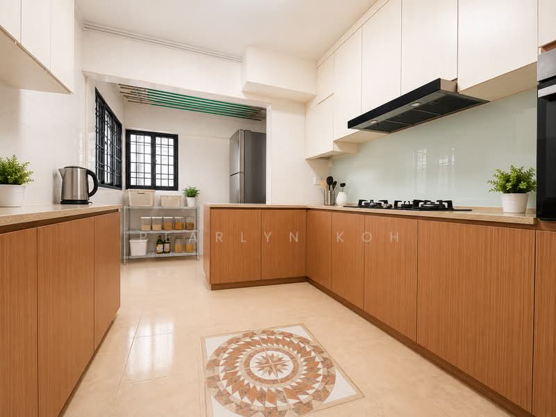 309 Canberra Road, 309 Canberra Road, 4 Bedrooms, 1,291 sqft, HDB Flat For Rent, by Pearlyn Koh, 500214046 - Kitchen - PropertyGuru.com.sg