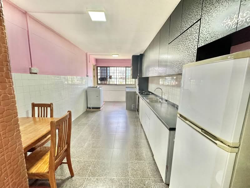 526 Bedok North Street 3, 526 Bedok North Street 3, 2 Bedrooms, 721 sqft, HDB Flat For Sale, by Noonal Farina, 500214053 - Kitchen - PropertyGuru.com.sg