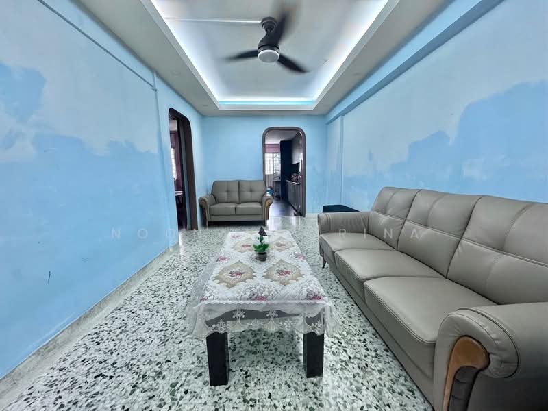 526 Bedok North Street 3, 526 Bedok North Street 3, 2 Bedrooms, 721 sqft, HDB Flat For Sale, by Noonal Farina, 500214053 - Living Room - PropertyGuru.com.sg