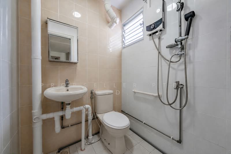61 Chai Chee Road, 61 Chai Chee Road, 3 Bedrooms, 980 sqft, HDB Flat For Sale, by JOHN YEO, 500214055 - Bathroom - PropertyGuru.com.sg
