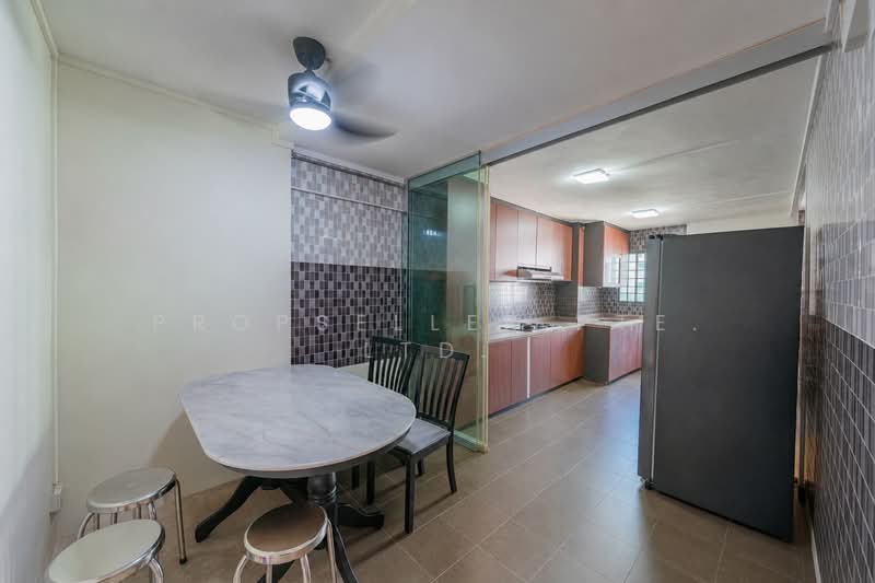 61 Chai Chee Road, 61 Chai Chee Road, 3 Bedrooms, 980 sqft, HDB Flat For Sale, by JOHN YEO, 500214055 - Kitchen - PropertyGuru.com.sg