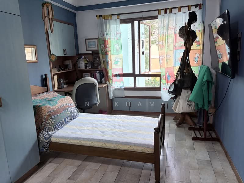 241 Pasir Ris Street 21, 241 Pasir Ris Street 21, 4 Bedrooms, 1,679 sqft, HDB Flat For Sale, by Nani Khamis, 500214057 - Bedroom - PropertyGuru.com.sg