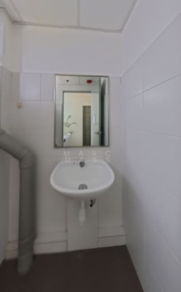 Mega@Woodlands, 39 Woodlands Close, 2,174 sqft, Light Industrial (B1) For Sale, by Marc Dass, 500214062 - Bathroom - CommercialGuru.com.sg