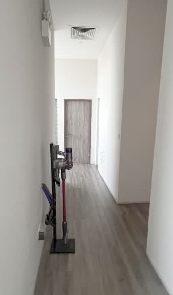 Mega@Woodlands, 39 Woodlands Close, 2,174 sqft, Light Industrial (B1) For Sale, by Marc Dass, 500214062 - Corridor - CommercialGuru.com.sg