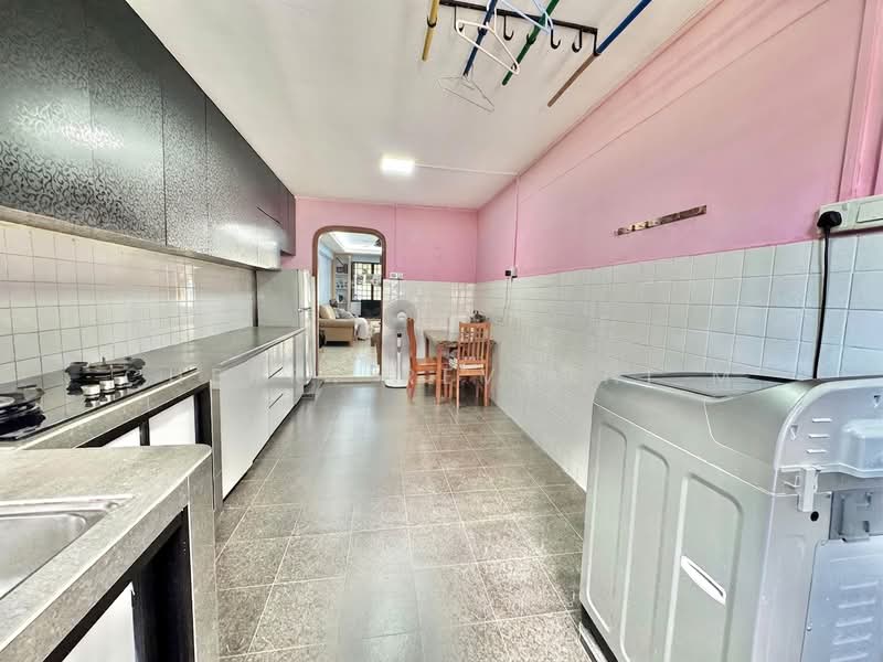 526 Bedok North Street 3, 526 Bedok North Street 3, 2 Bedrooms, 721 sqft, HDB Flat For Sale, by Cherry Revathi M, 500214065 - Kitchen - PropertyGuru.com.sg