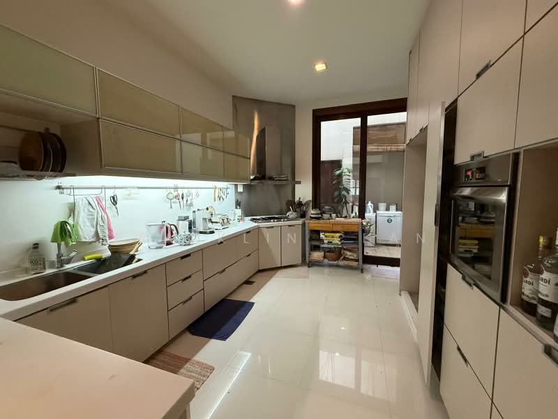 Niven Raod, 47 Niven Road, 4 Bedrooms, 2,500 sqft, Conservation House For Sale, by Franklin Chan, 500214067 - Kitchen - PropertyGuru.com.sg
