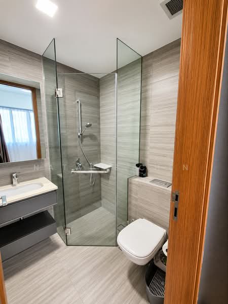 Trilive, 115 Tampines Road, 2 Bedrooms, 646 sqft, Condominium For Sale, by Natalie Chen, 500214076 - Bathroom - PropertyGuru.com.sg