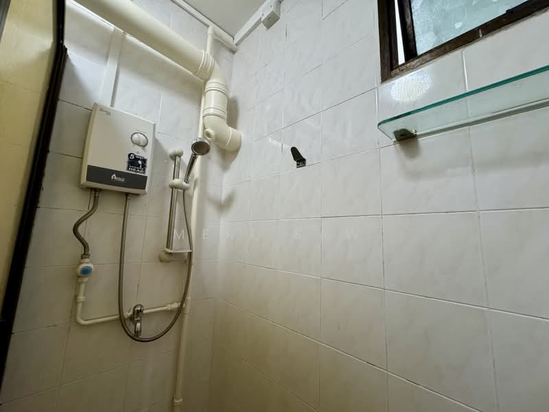 503 Jelapang Road, 503 Jelapang Road, 4 Bedrooms, 1,539 sqft, HDB Flat For Rent, by Merl Saw, 500214083 - Bathroom - PropertyGuru.com.sg