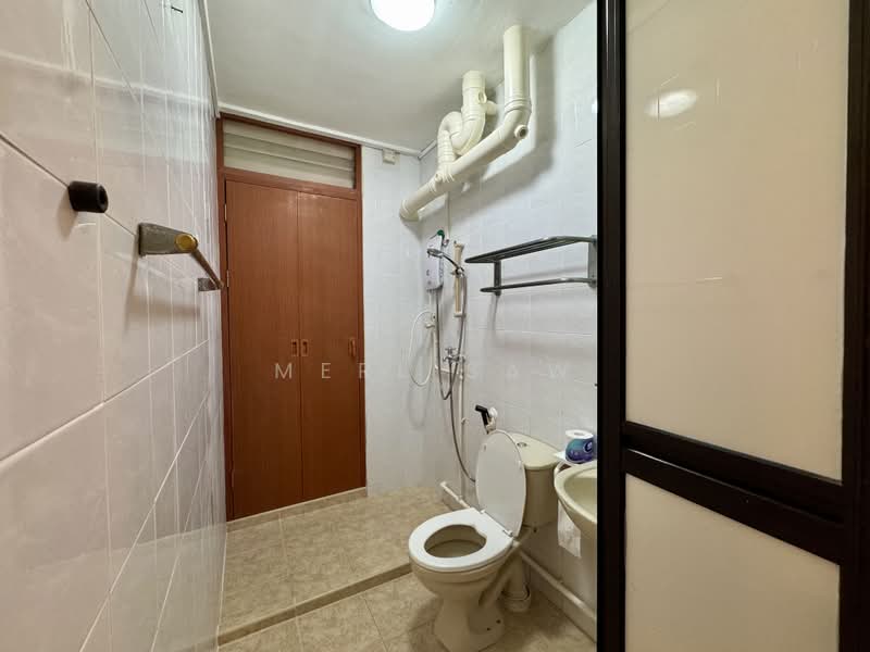 503 Jelapang Road, 503 Jelapang Road, 4 Bedrooms, 1,539 sqft, HDB Flat For Rent, by Merl Saw, 500214083 - Bathroom - PropertyGuru.com.sg