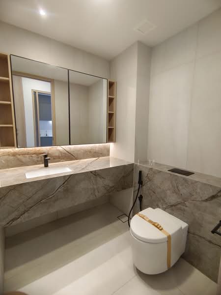 KHEAM HOCK ROAD, KHEAM HOCK ROAD, Newton / Novena, 6 Bedrooms, 8,562 sqft, Semi-Detached House For Sale, by Gina Lim, 500214088 - Bathroom - PropertyGuru.com.sg
