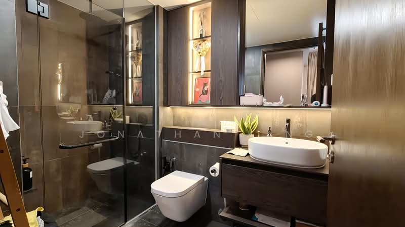 Mori, 223 Guillemard Road, 3 Bedrooms, 990 sqft, Condominium For Sale, by Jonathan Kang, 500214089 - Bathroom - PropertyGuru.com.sg
