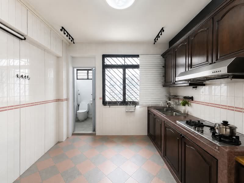 415 Saujana Road, 415 Saujana Road, 4 Bedrooms, 1,378 sqft, HDB Flat For Sale, by Cherlyn Tan, 500214102 - Kitchen - PropertyGuru.com.sg