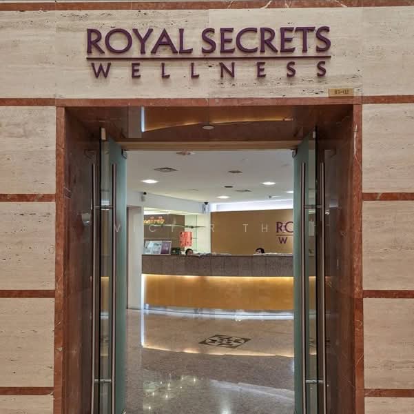 Winsland House I, 3 Killiney Road, 7,256 sqft, Other Retail For Rent, by Victor The, 500214106 - Entrance - CommercialGuru.com.sg
