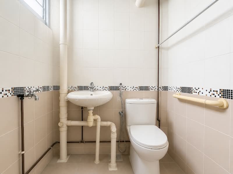 308 Bukit Batok Street 31, 308 Bukit Batok Street 31, 3 Bedrooms, 1,001 sqft, HDB Flat For Sale, by Esther Cai, 500214114 - Bathroom - PropertyGuru.com.sg