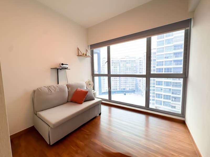 519A Tampines Central 8, 519A Tampines Central 8, 3 Bedrooms, 893 sqft, HDB Flat For Sale, by Amanda Keh, 500214120 - Living Room - PropertyGuru.com.sg